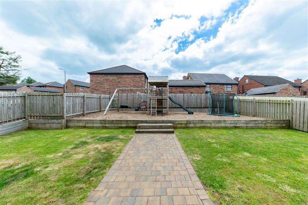12b Glen Road 34 of 39