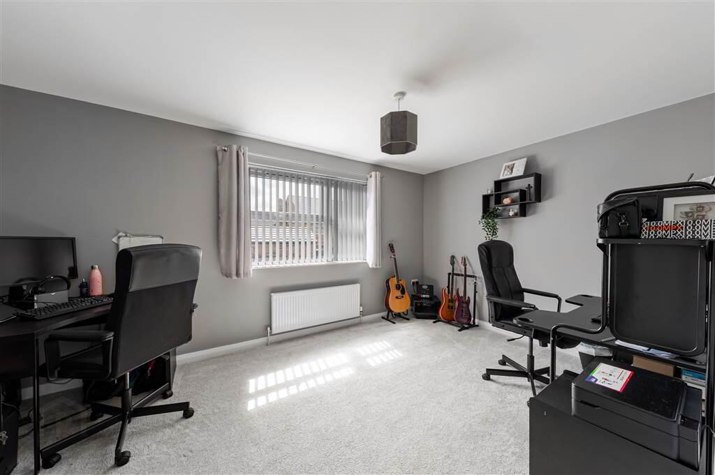 12b Glen Road 28 of 41