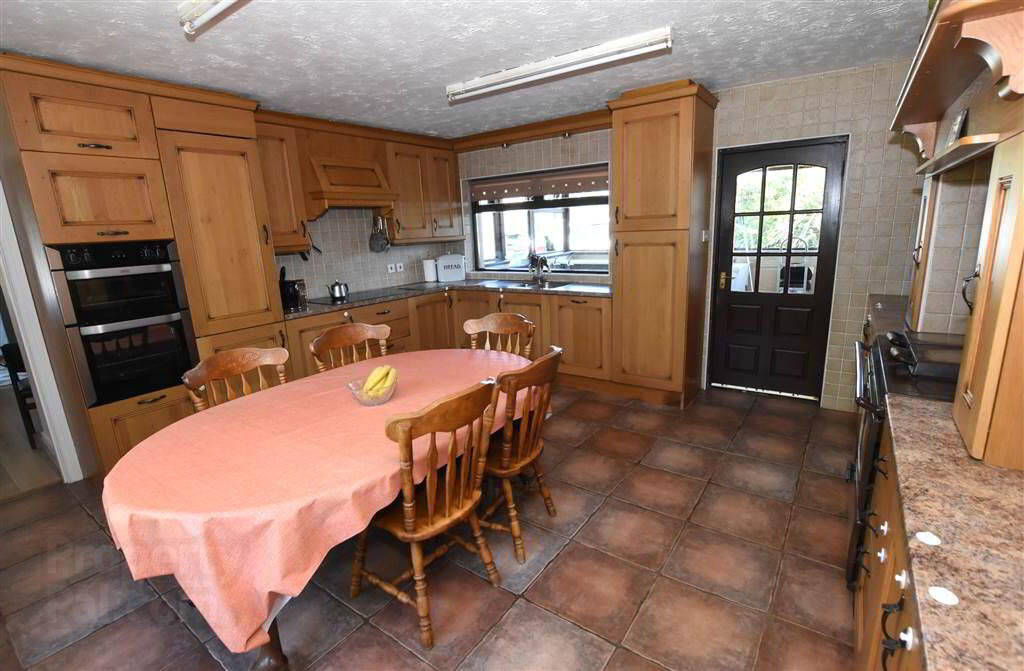 House & Over 3 Acres Of Land, 47 Tullygarvan Road 11 of 40