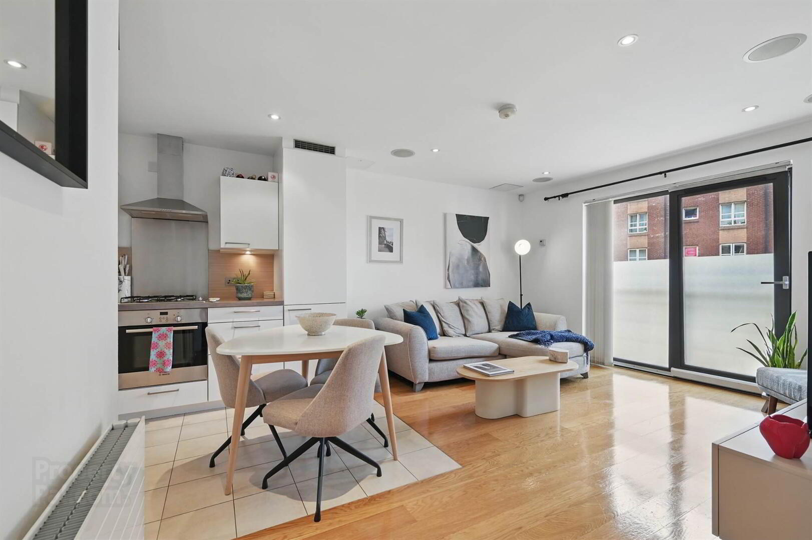 Apt 42 Custom House Square, 4 Ulster Street 4 of 17