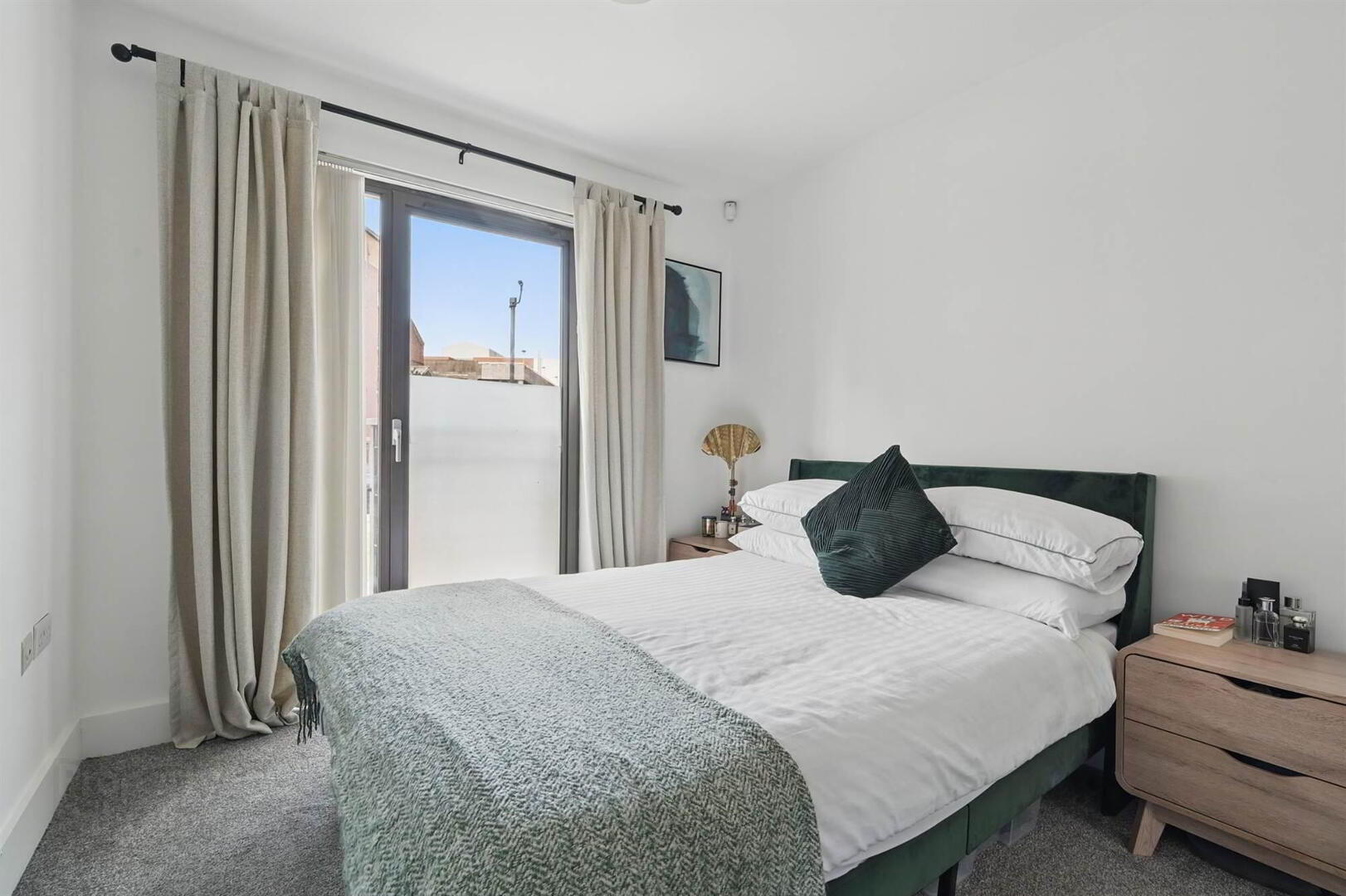 Apt 42 Custom House Square, 4 Ulster Street 10 of 17