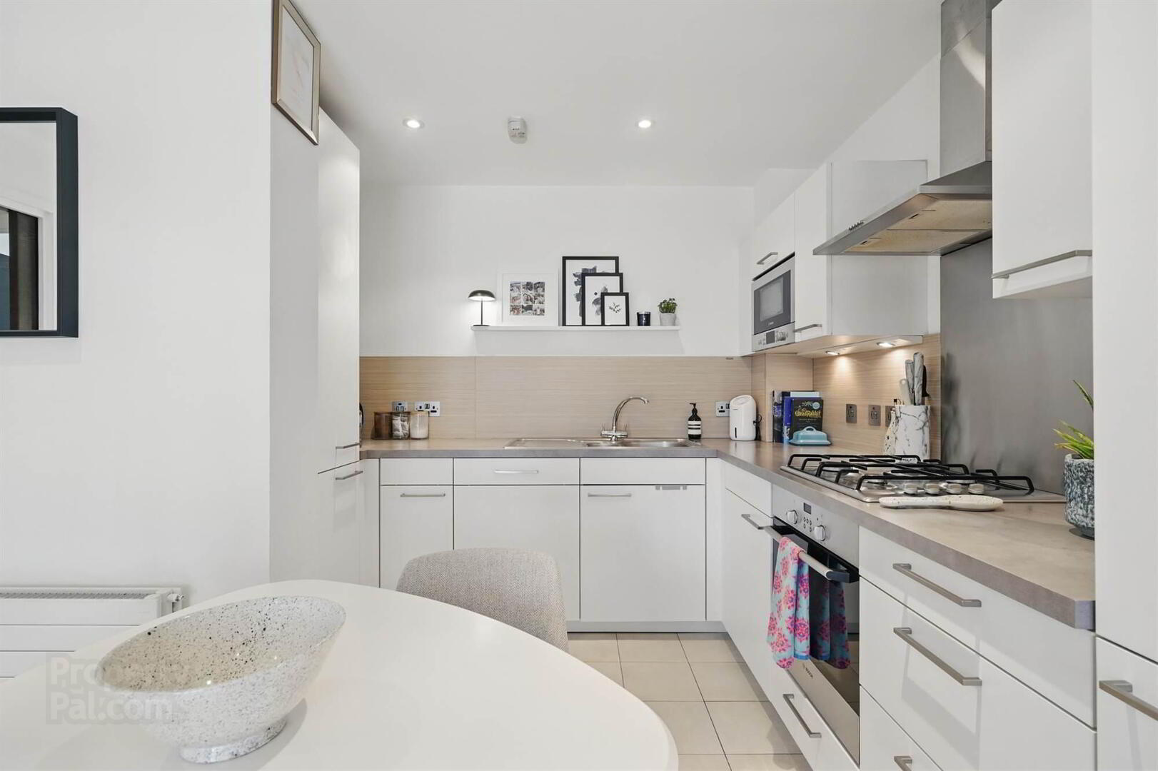 Apt 42 Custom House Square, 4 Ulster Street 7 of 17
