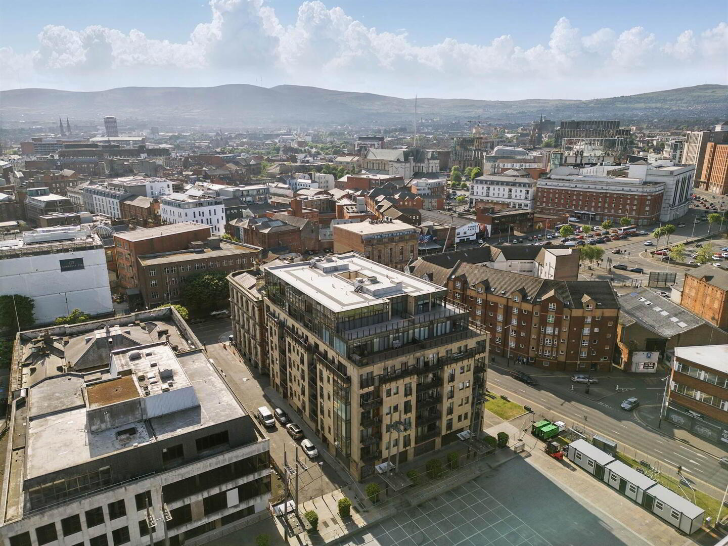 Apt 42 Custom House Square, 4 Ulster Street 1 of 17