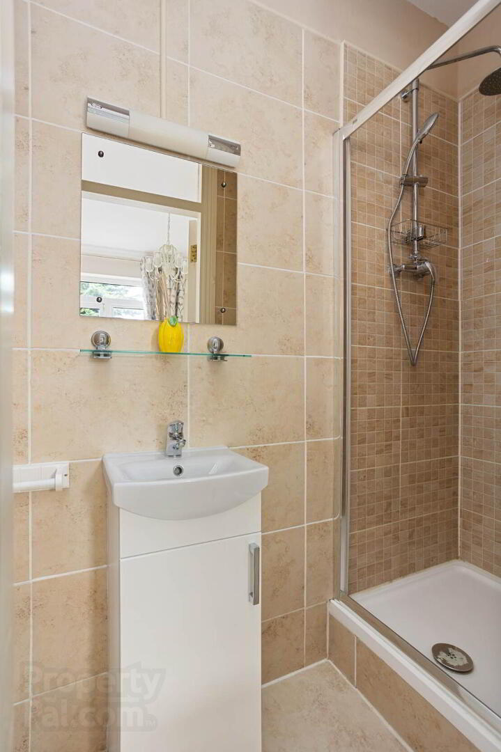 15 Anley Court 22 of 35