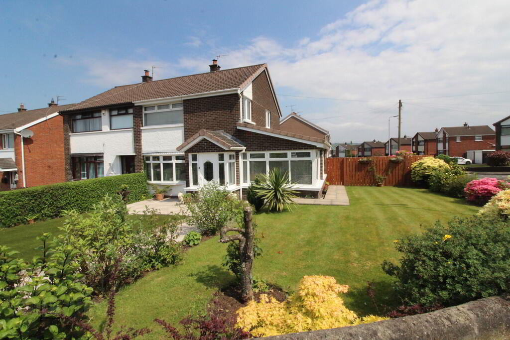 36 Beverley Road 1 of 25