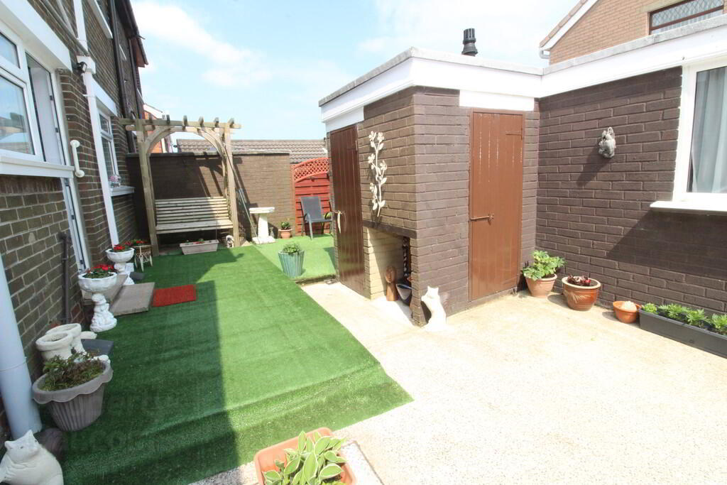 36 Beverley Road 19 of 25