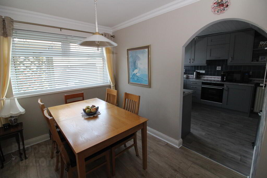 36 Beverley Road 8 of 25
