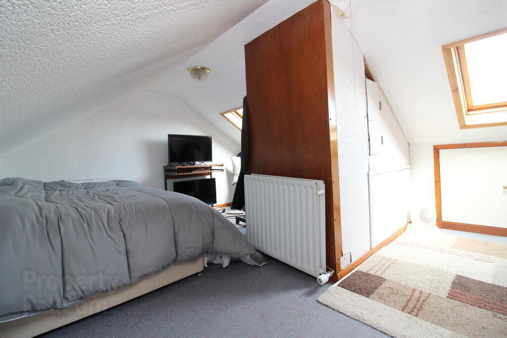36 Beverley Road 17 of 25