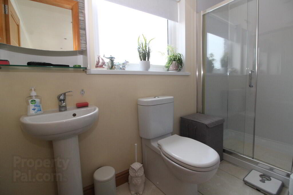 36 Beverley Road 11 of 25