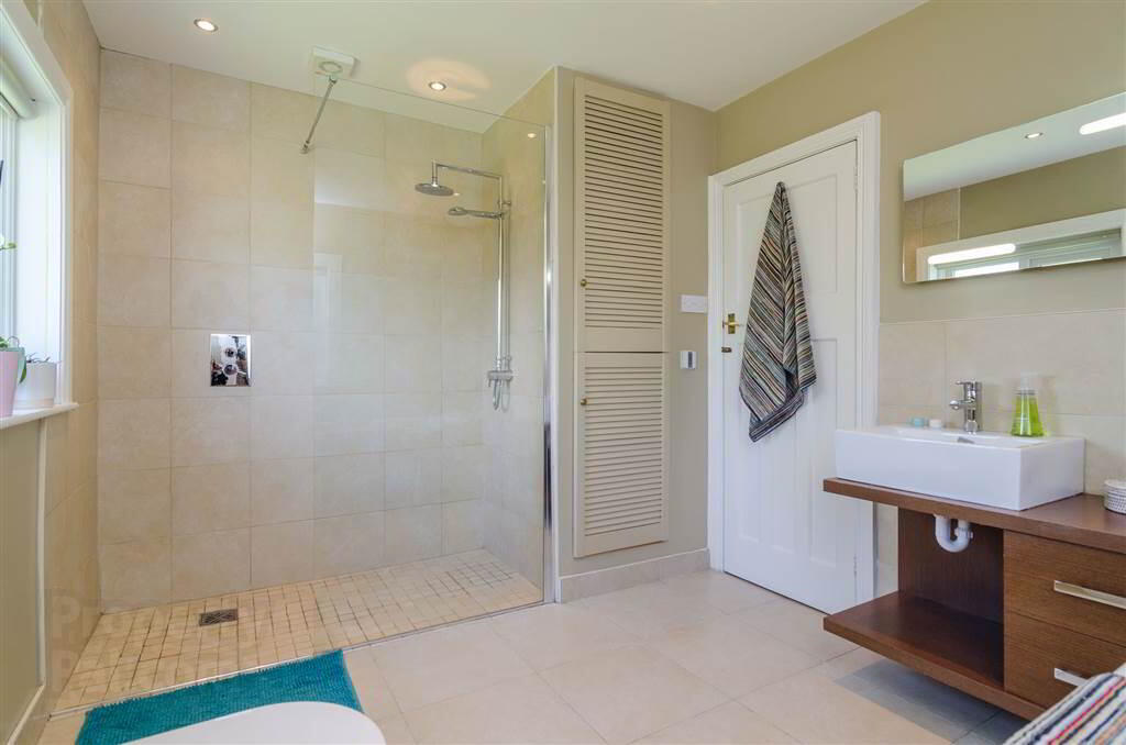 10 Shrewsbury Drive 22 of 28