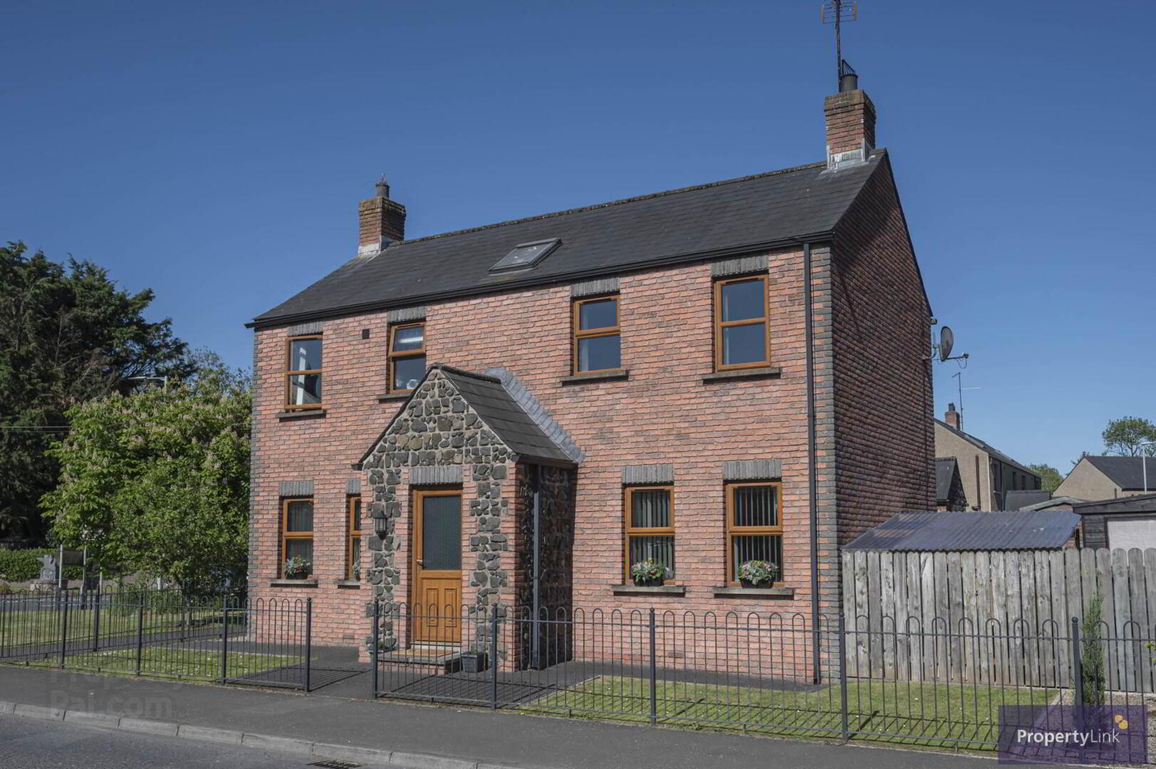 7 Weavers Lodge 1 of 26