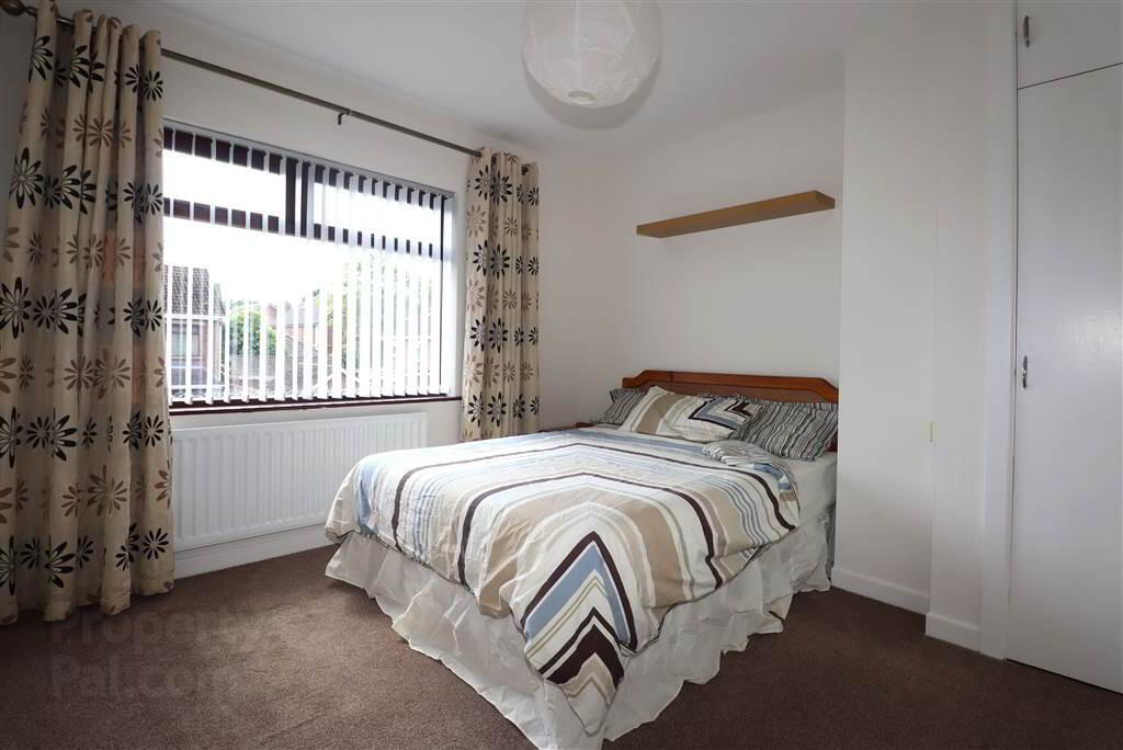 38 Kensington Park 9 of 17