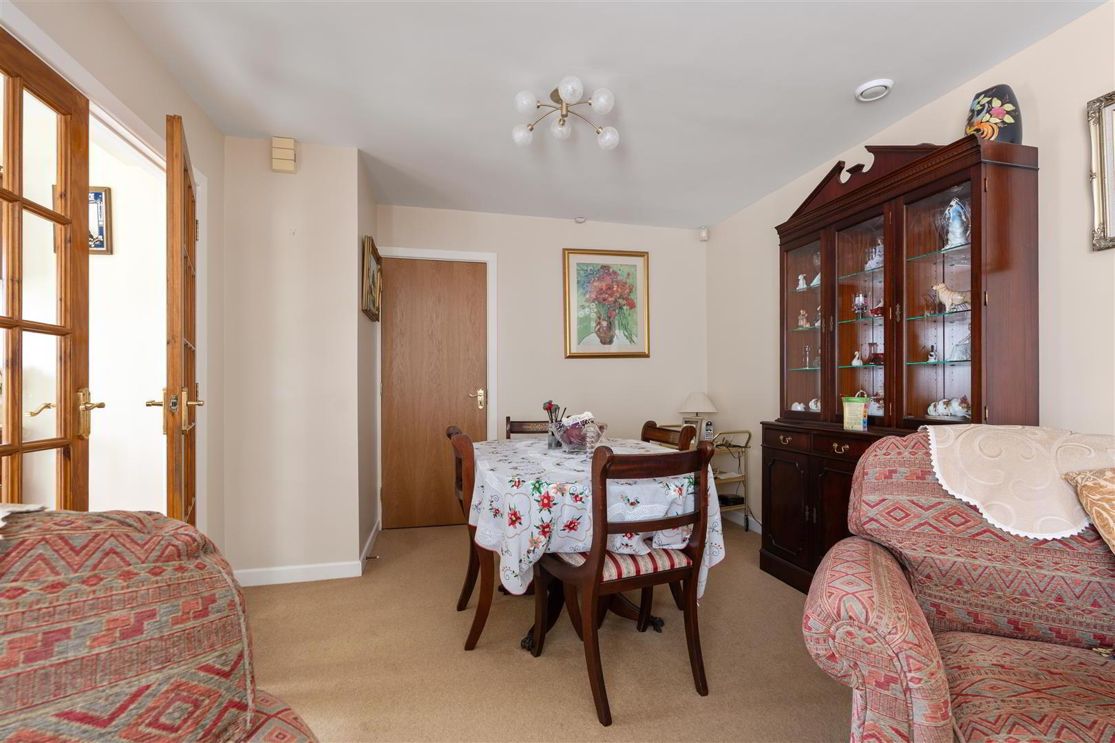 25 Woodrow Gardens 4 of 12
