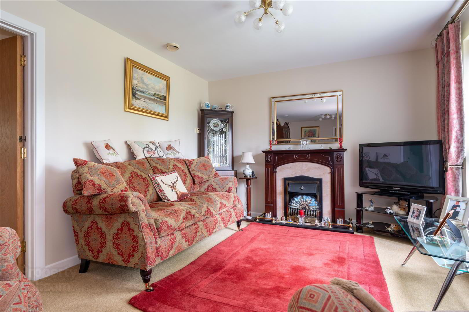 25 Woodrow Gardens 3 of 12