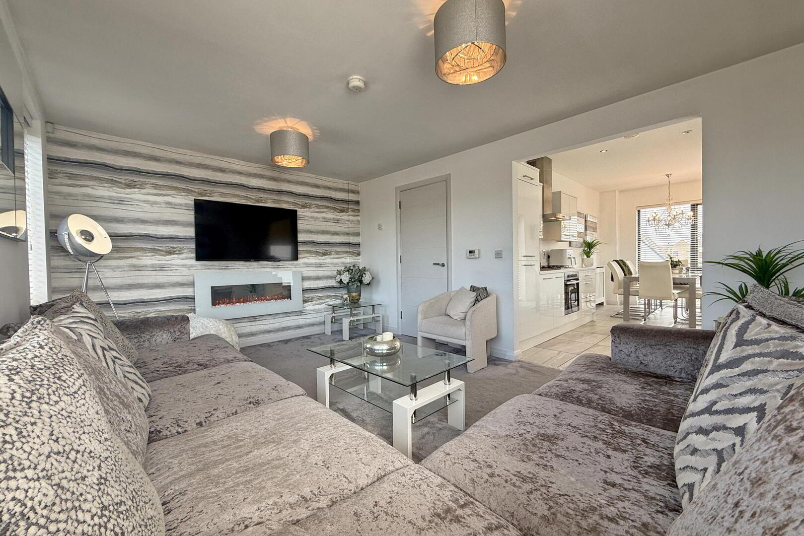 12 Galvally Gardens 3 of 21