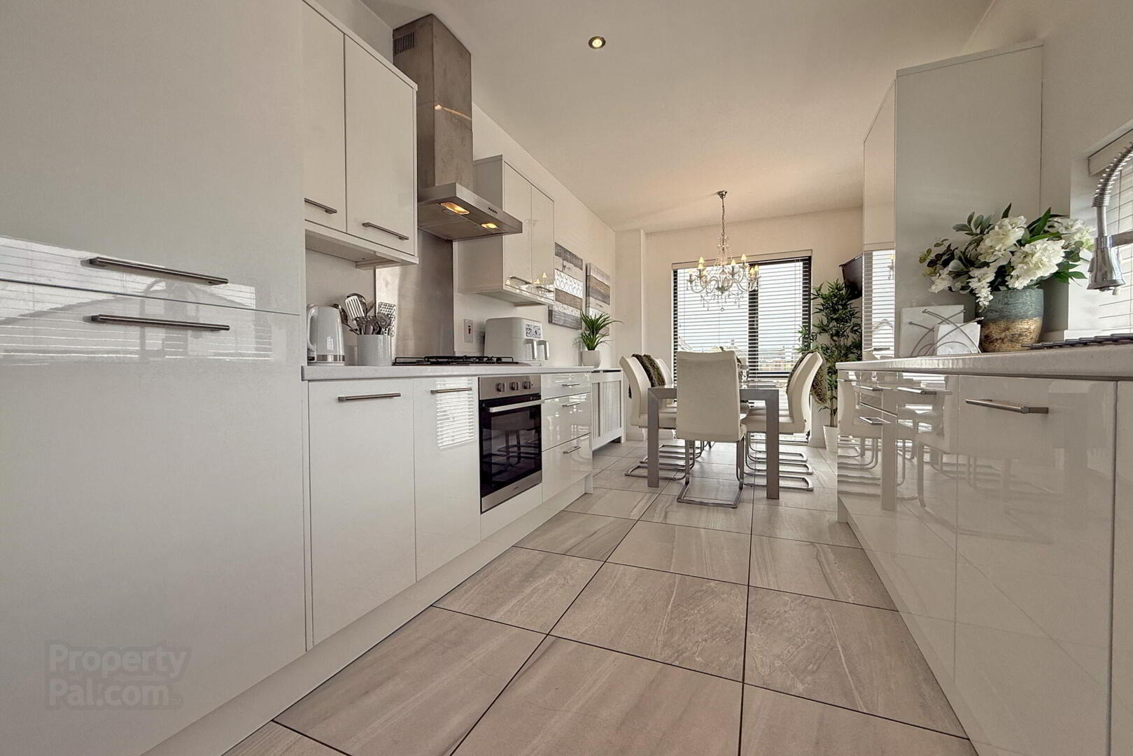 12 Galvally Gardens 4 of 21