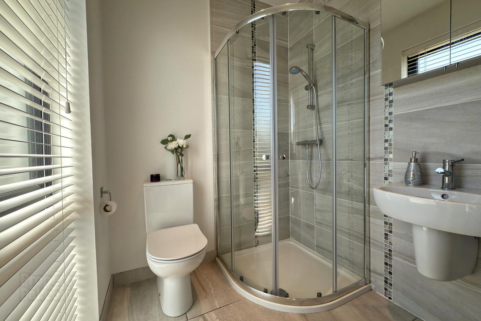 12 Galvally Gardens 14 of 21