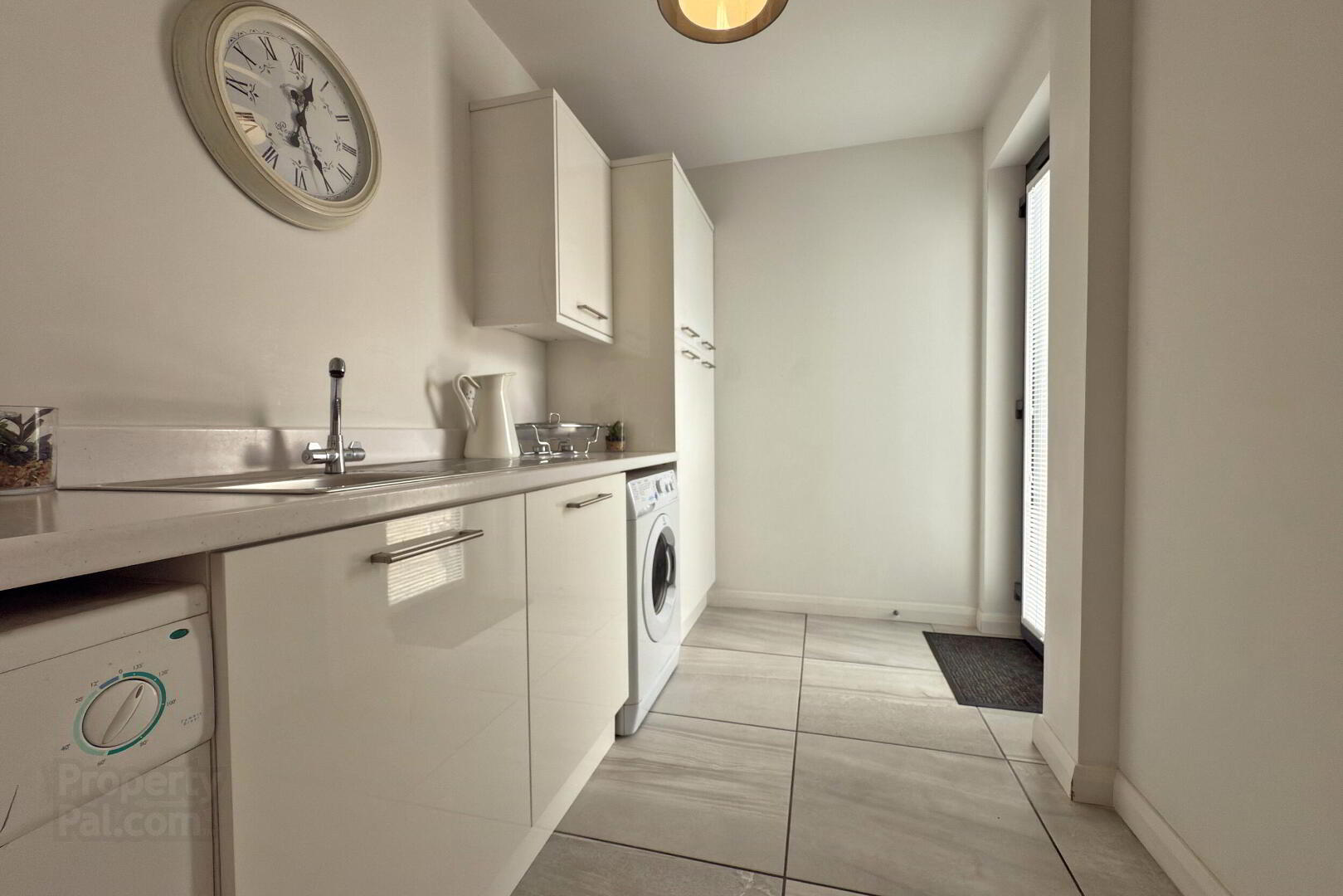 12 Galvally Gardens 17 of 21