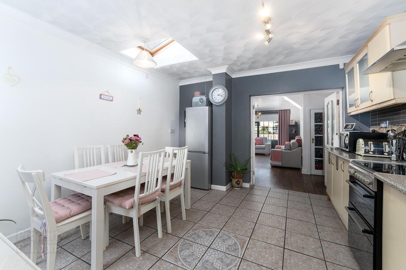 177 Thomond Road 9 of 28