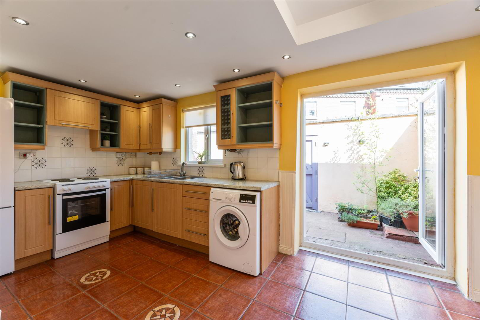 32 Hornby Street 6 of 14