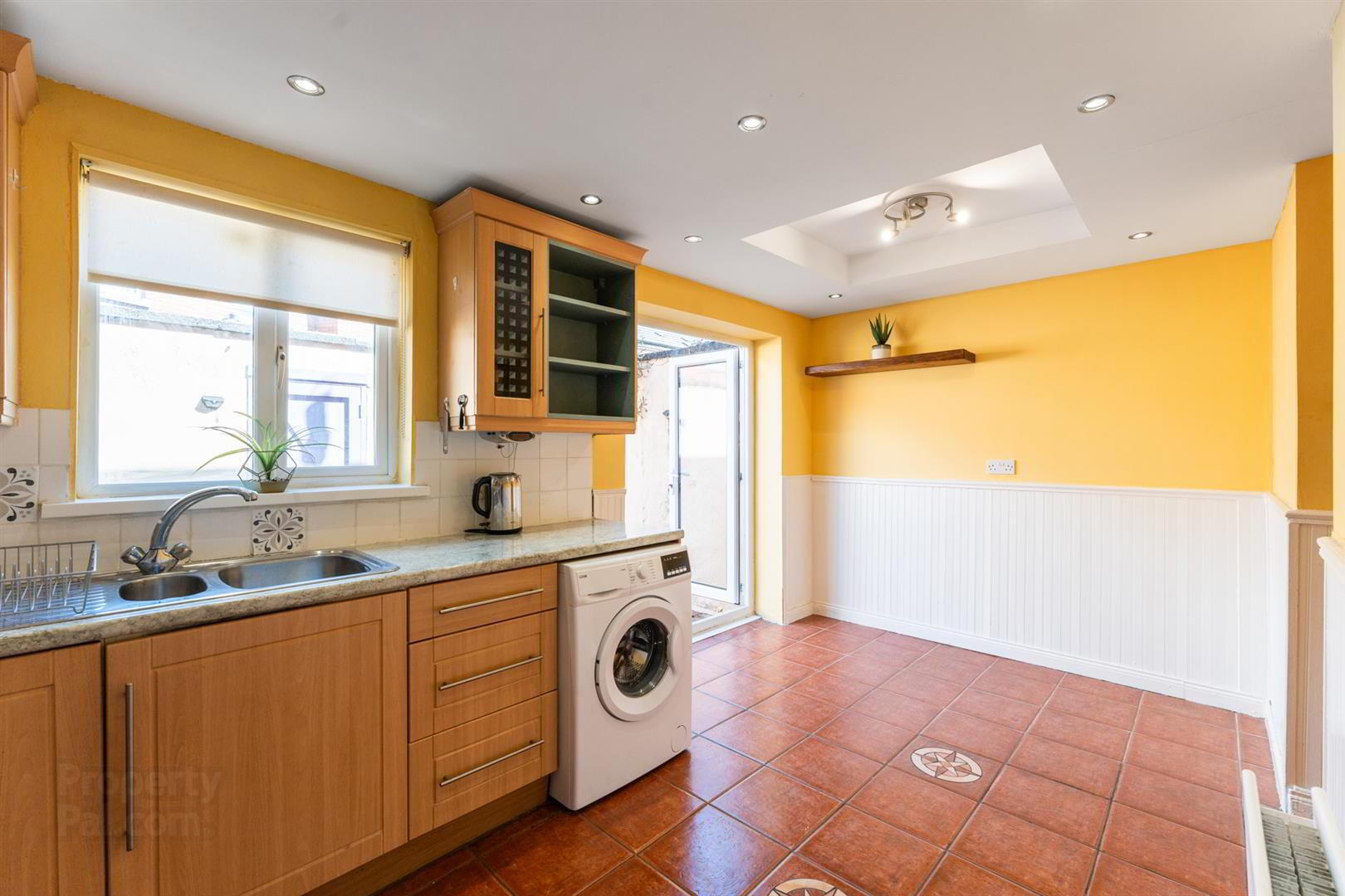 32 Hornby Street 8 of 14