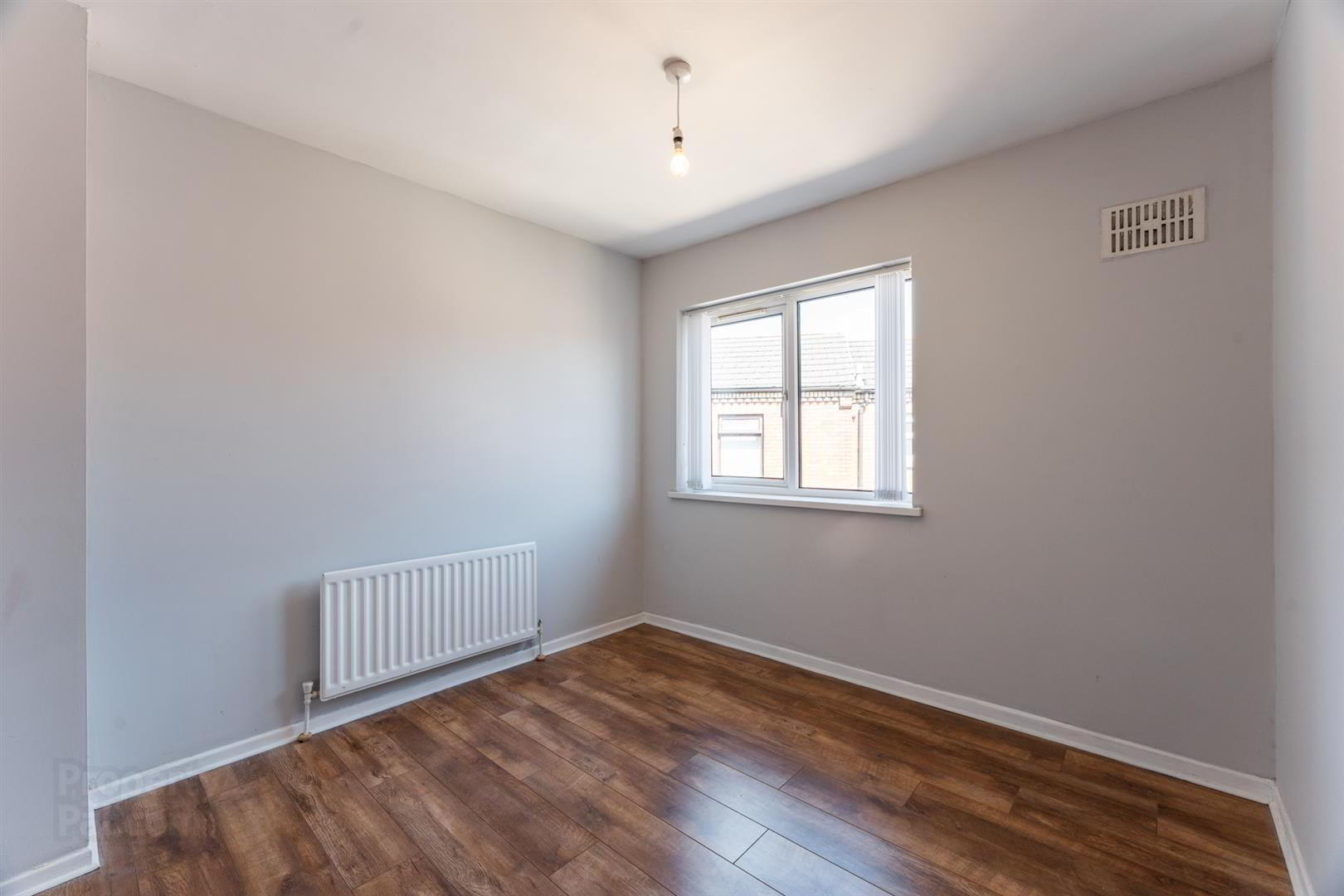 32 Hornby Street 13 of 14