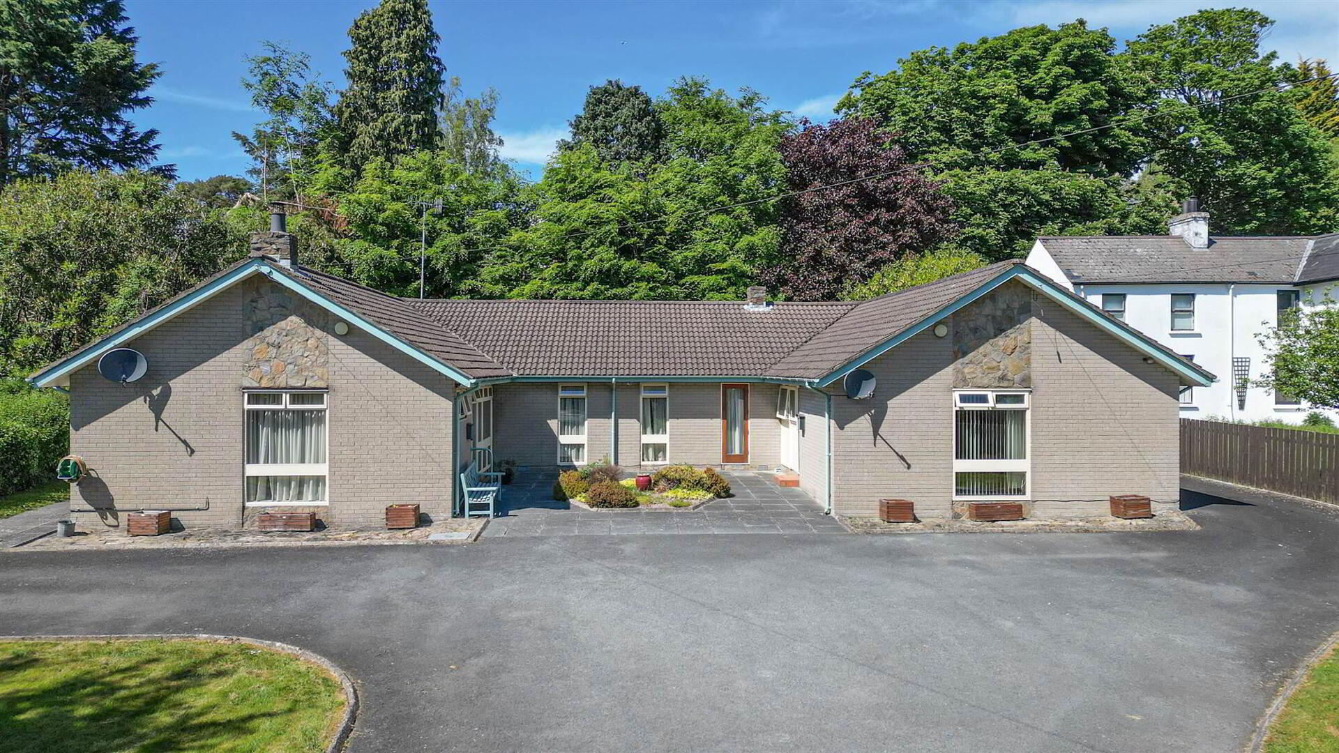 property description image