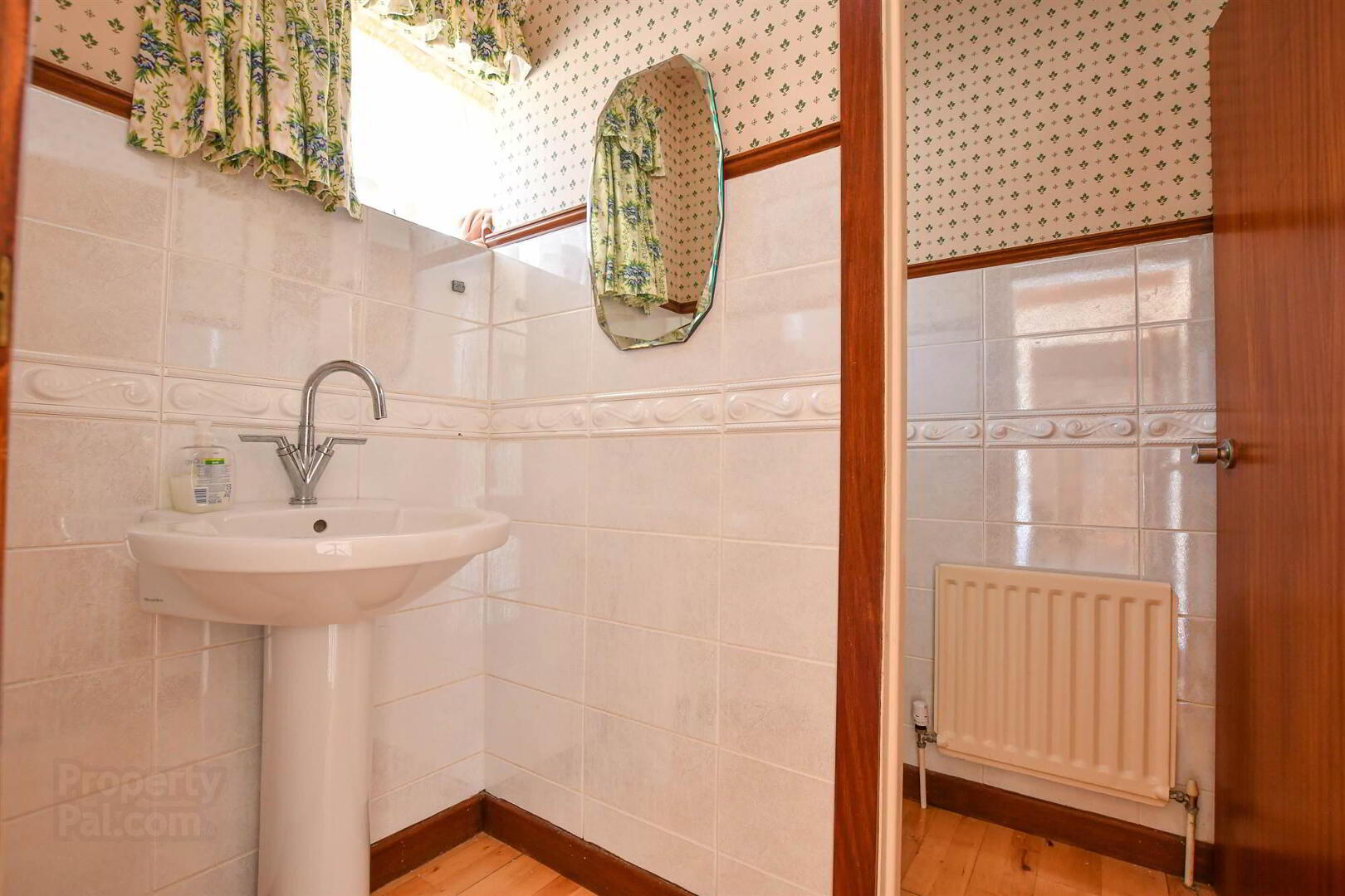 4- 6 Strangford Road 11 of 42