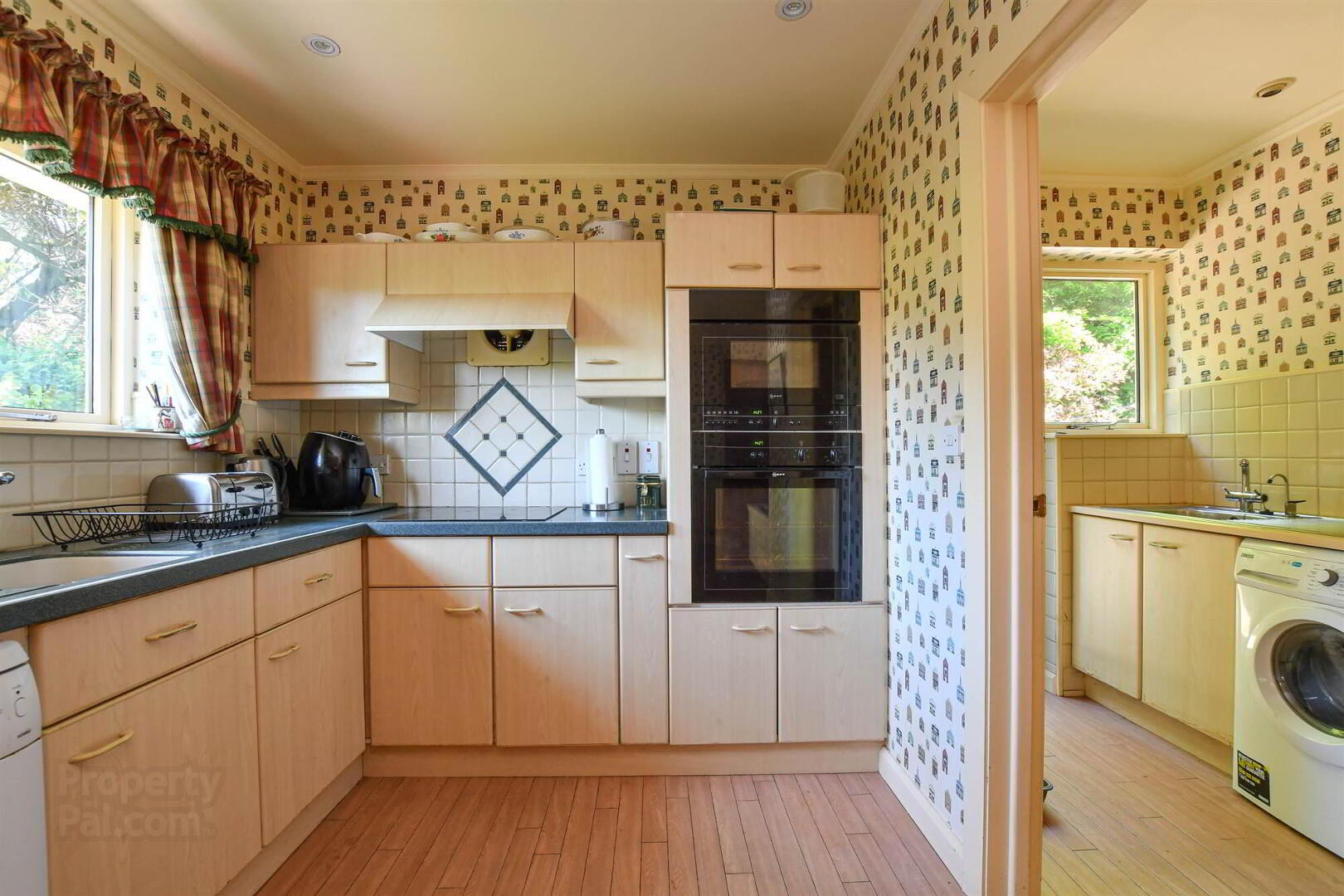 4- 6 Strangford Road 18 of 42
