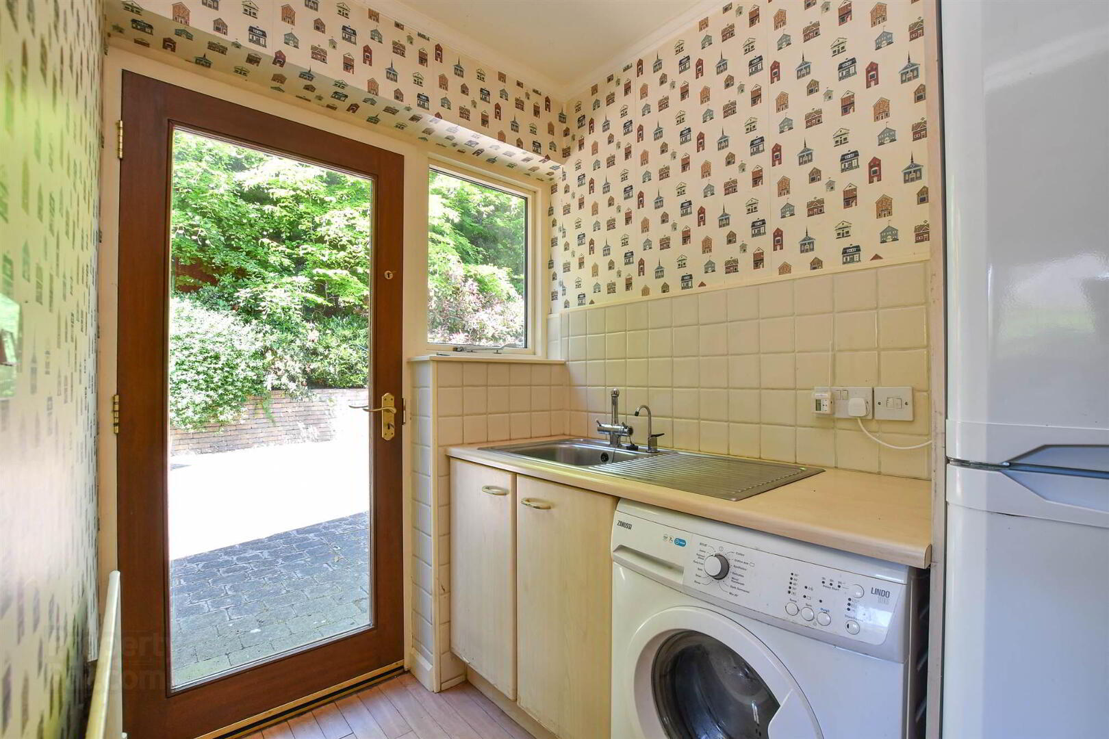 4- 6 Strangford Road 20 of 42