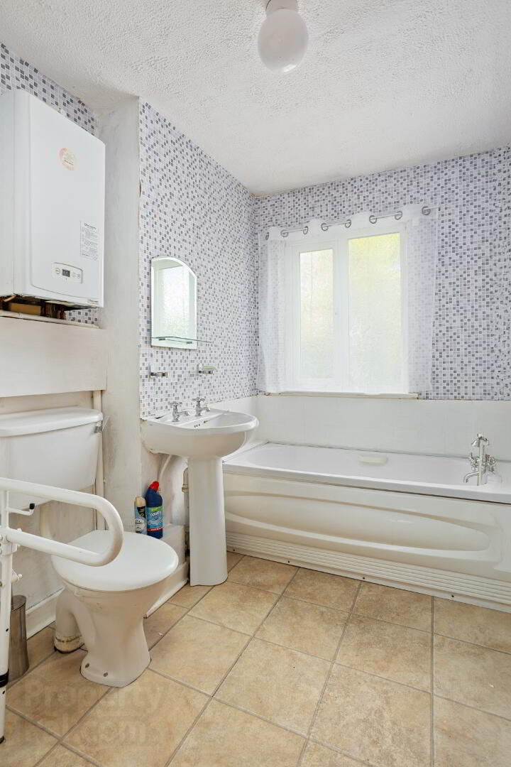87 Sarsfield Park 9 of 18