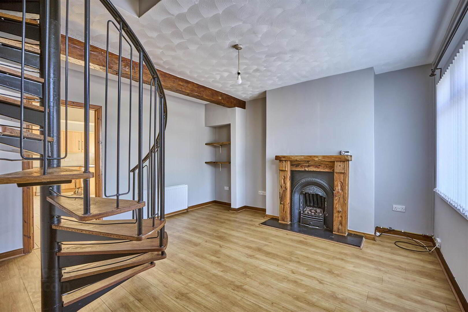 33 Belfast Road 3 of 17