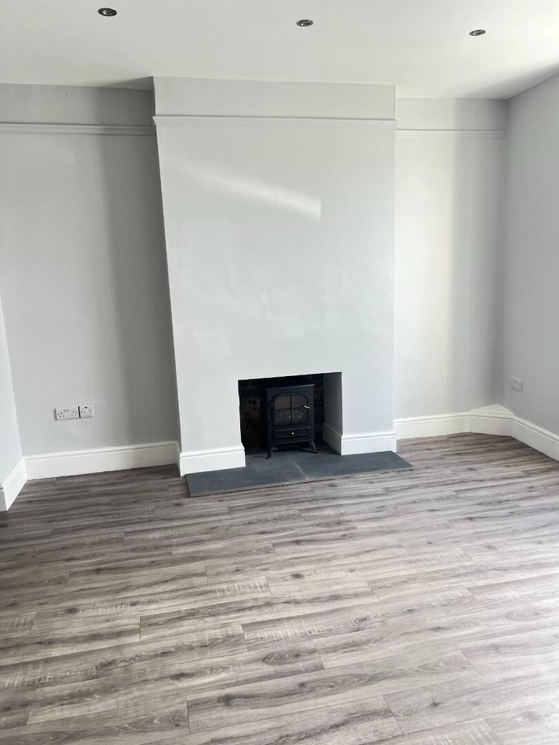 24a Bridge Street 3 of 12