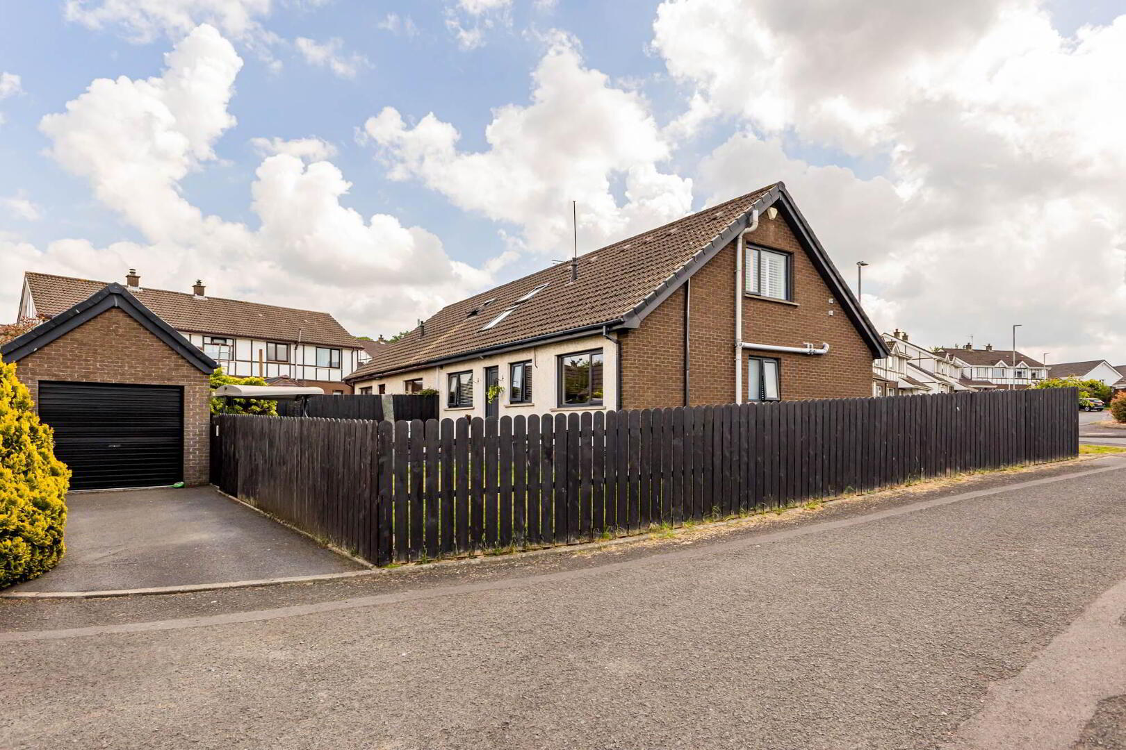 12 Eglantine Park 24 of 28