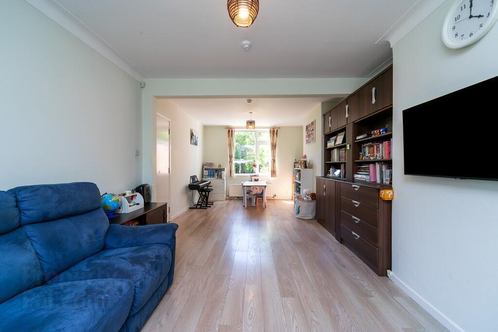 11 Vauxhall Park 4 of 23