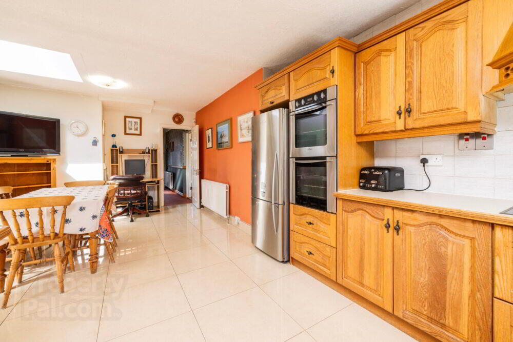 6 Cedarwood Road 13 of 35