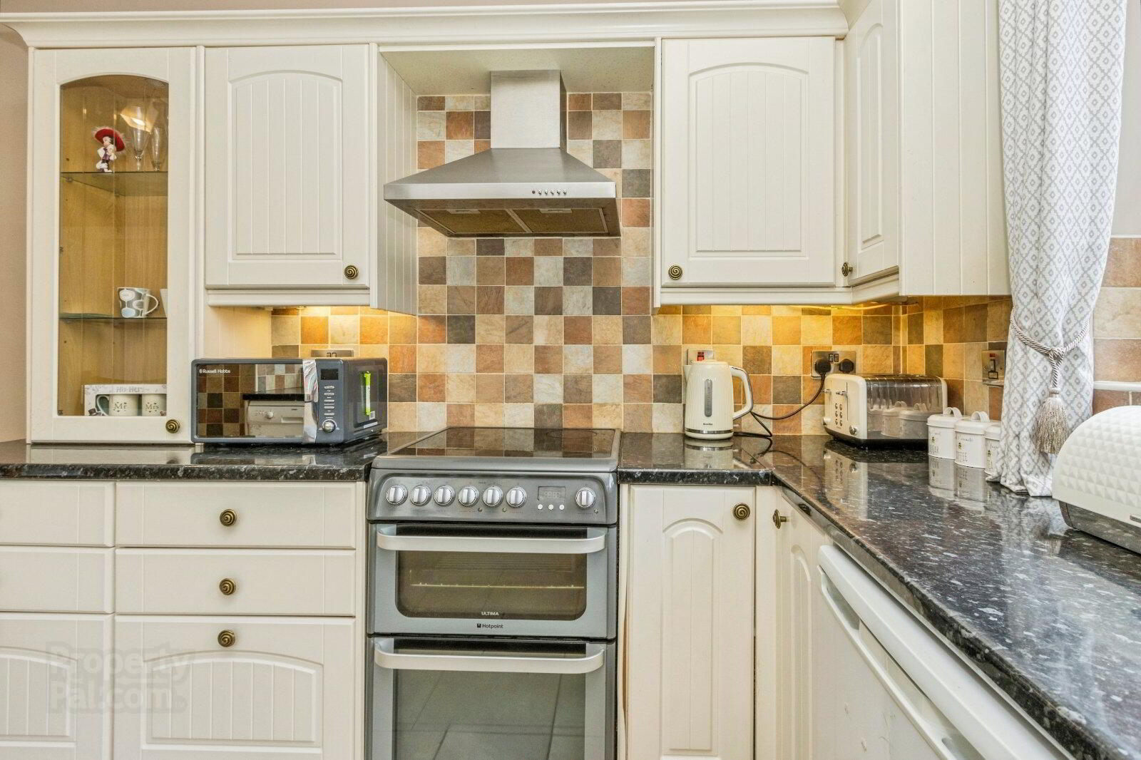 112 Ballynahinch Road 7 of 18