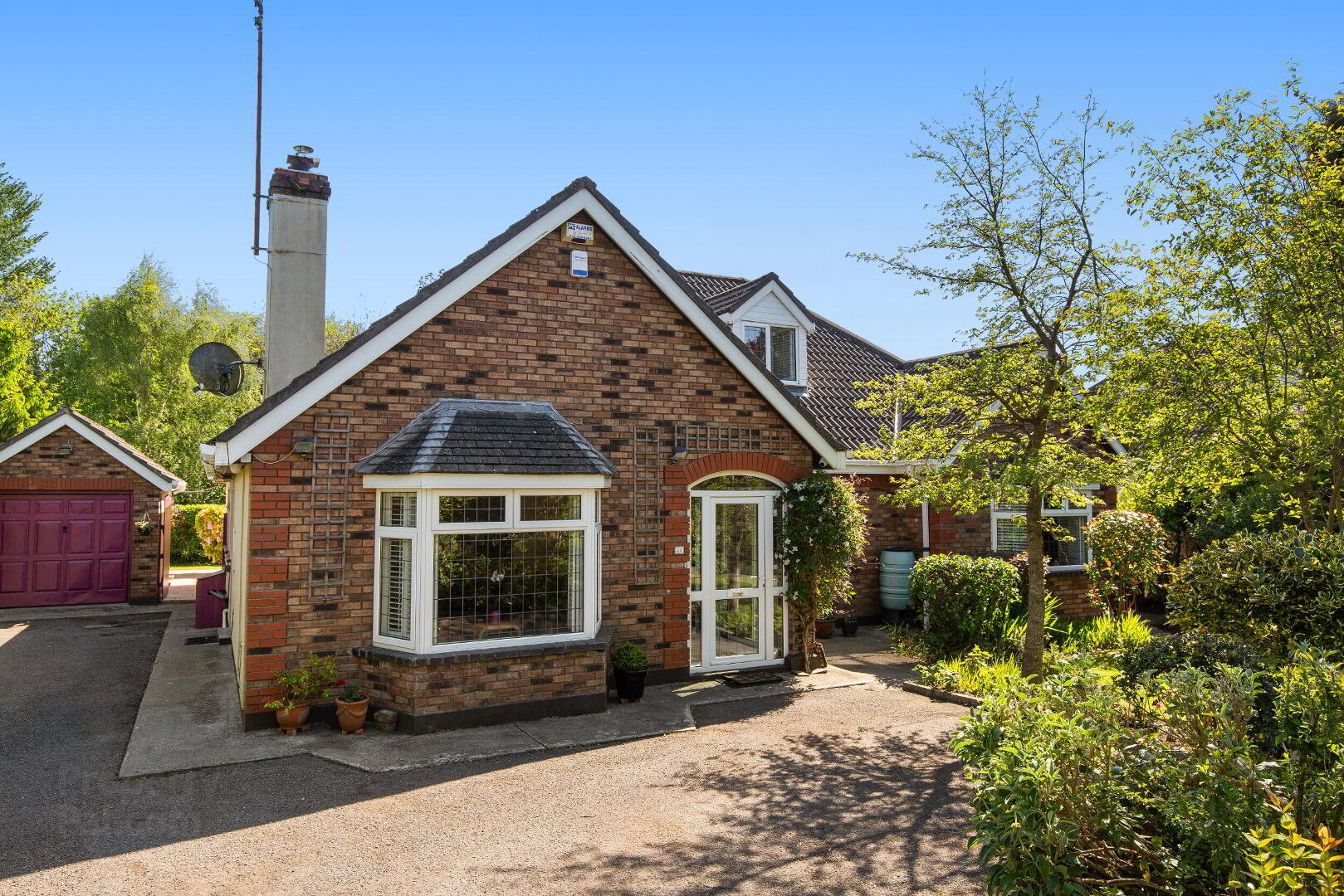 21 Springfield Glen 1 of 47