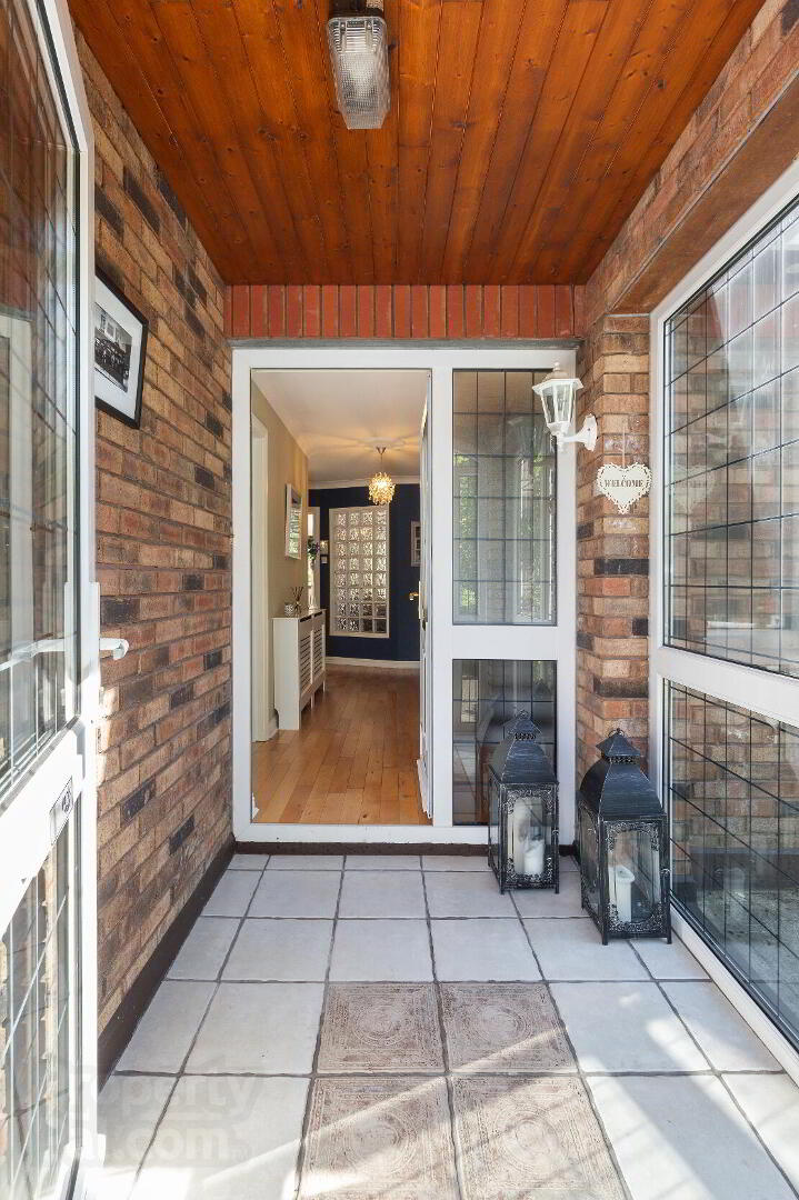 21 Springfield Glen 5 of 47