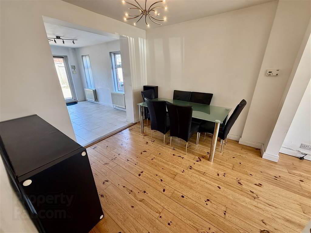 33 Onslow Parade 5 of 15