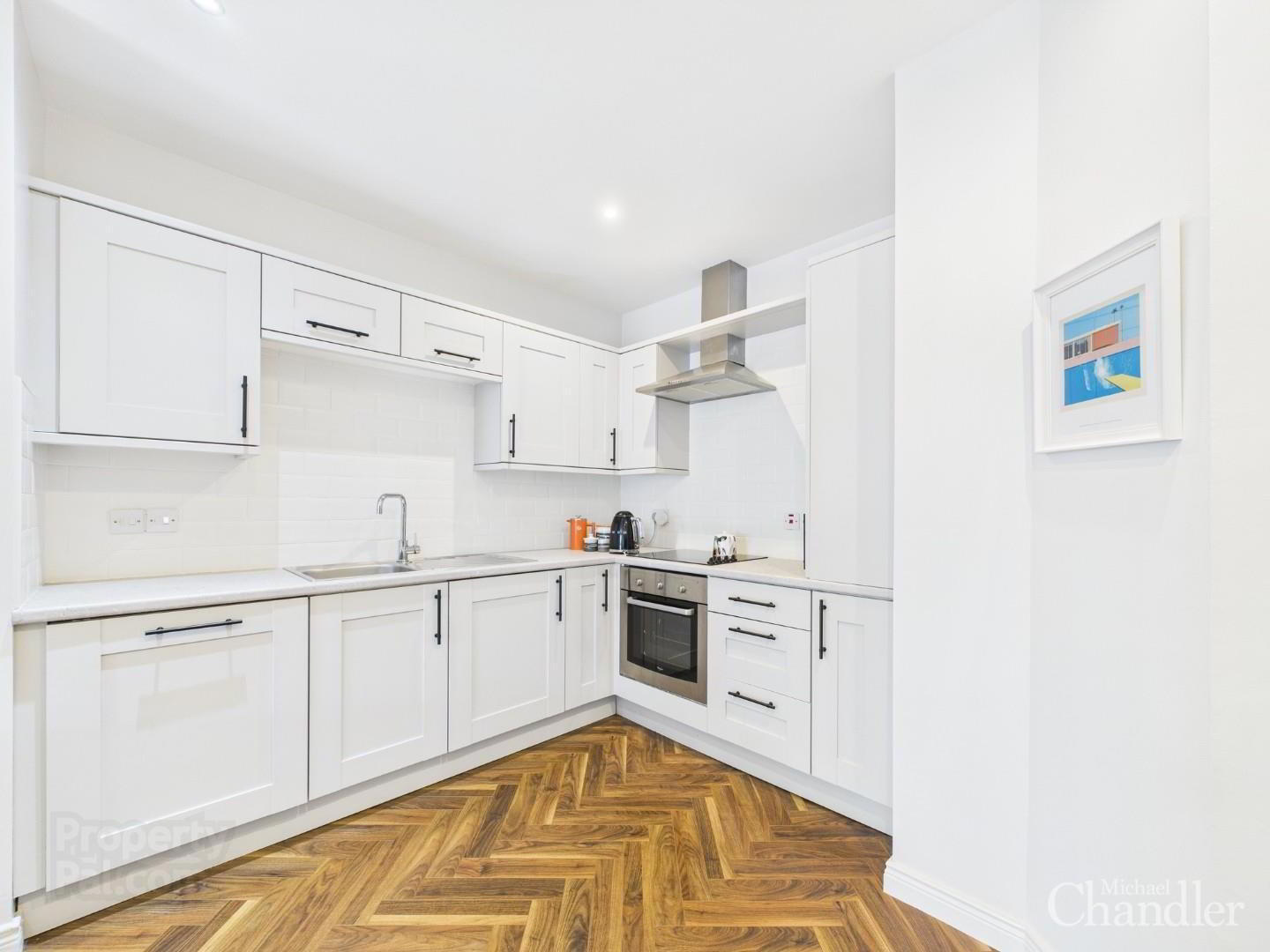 Apt 2, 16 Annadale Avenue 5 of 15