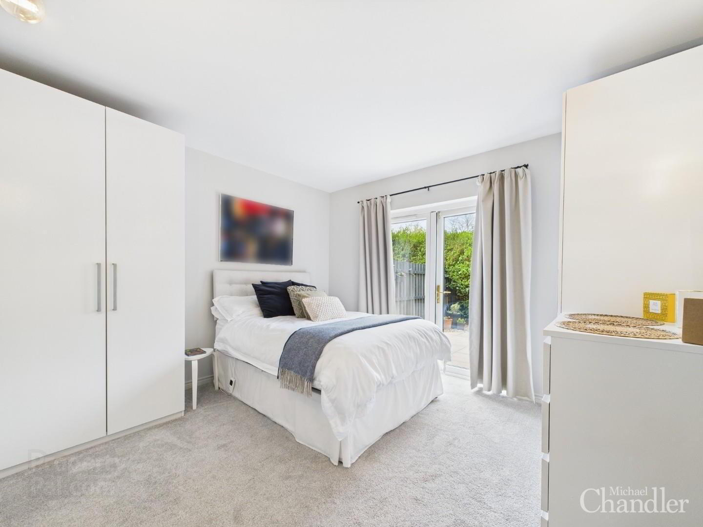 Apt 2, 16 Annadale Avenue 7 of 15