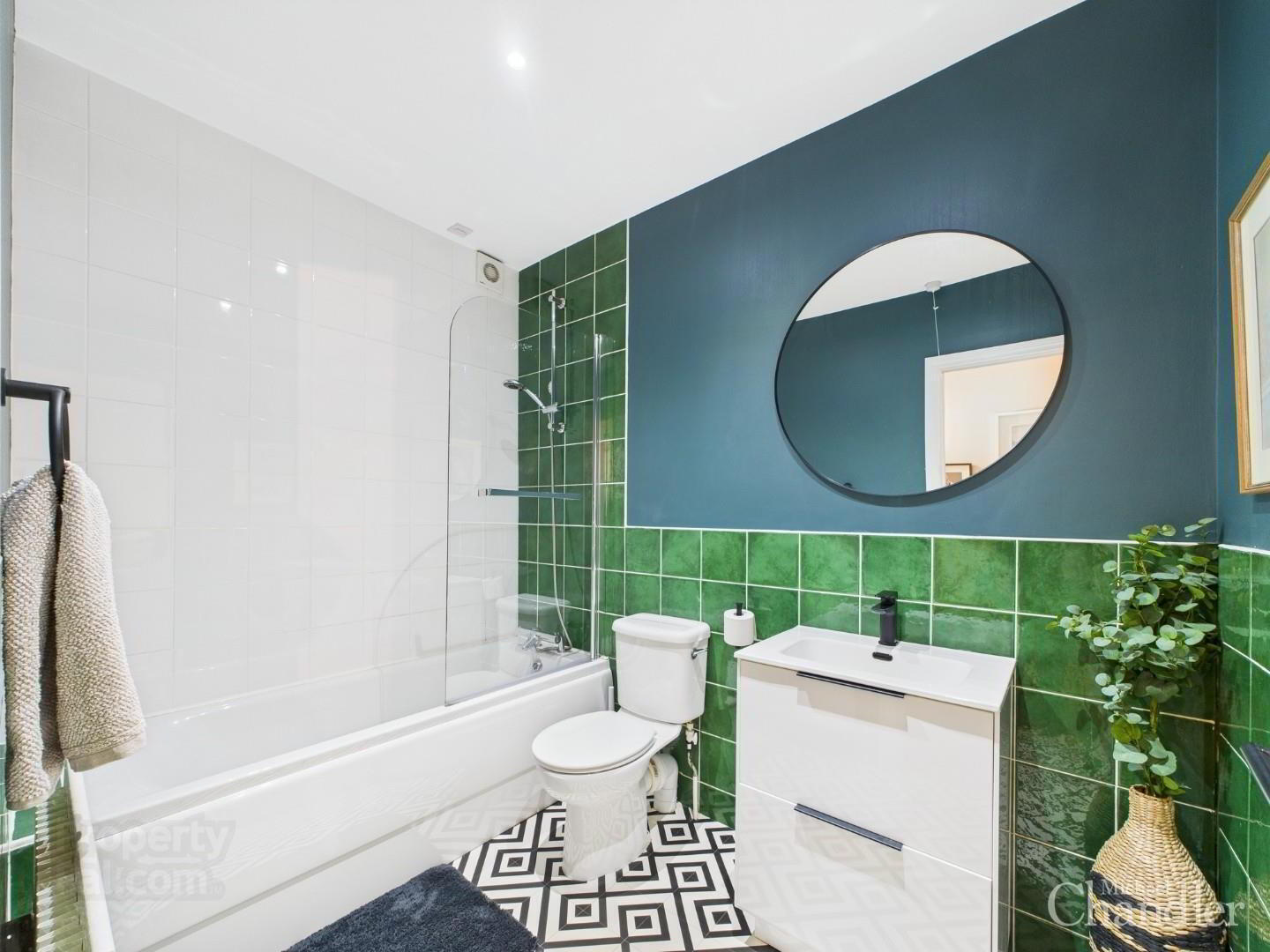 Apt 2, 16 Annadale Avenue 12 of 15