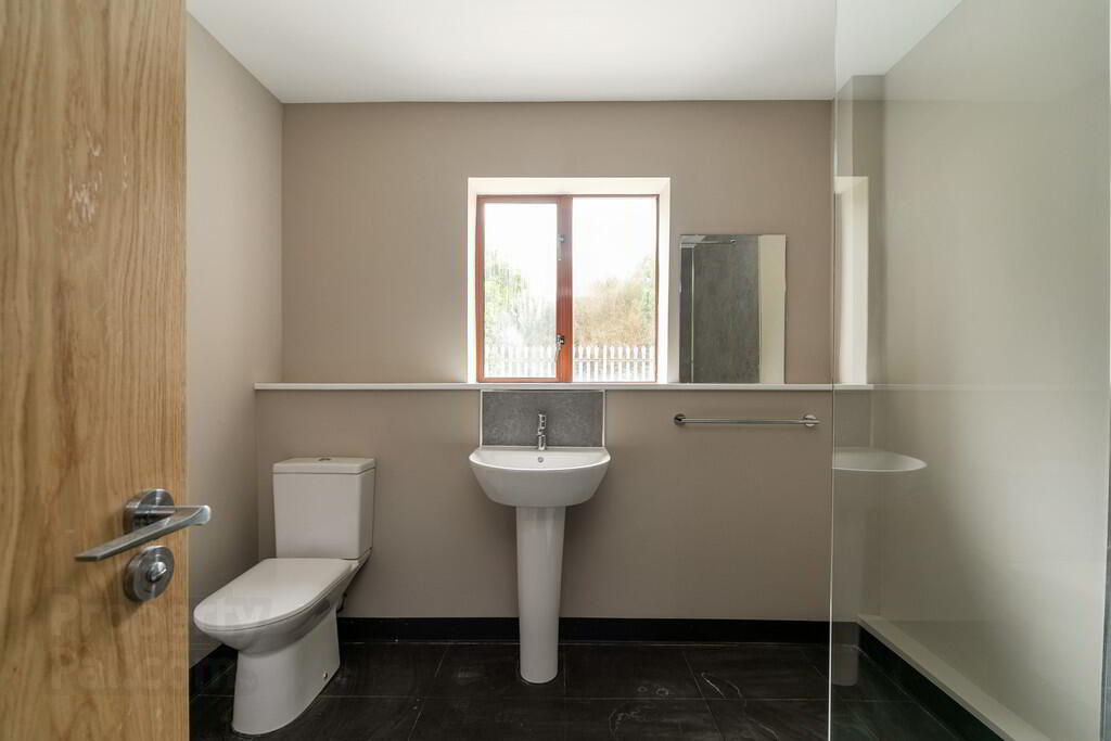 Apt 2 Moat House, 971-973 Upper Newtownards Road 5 of 6