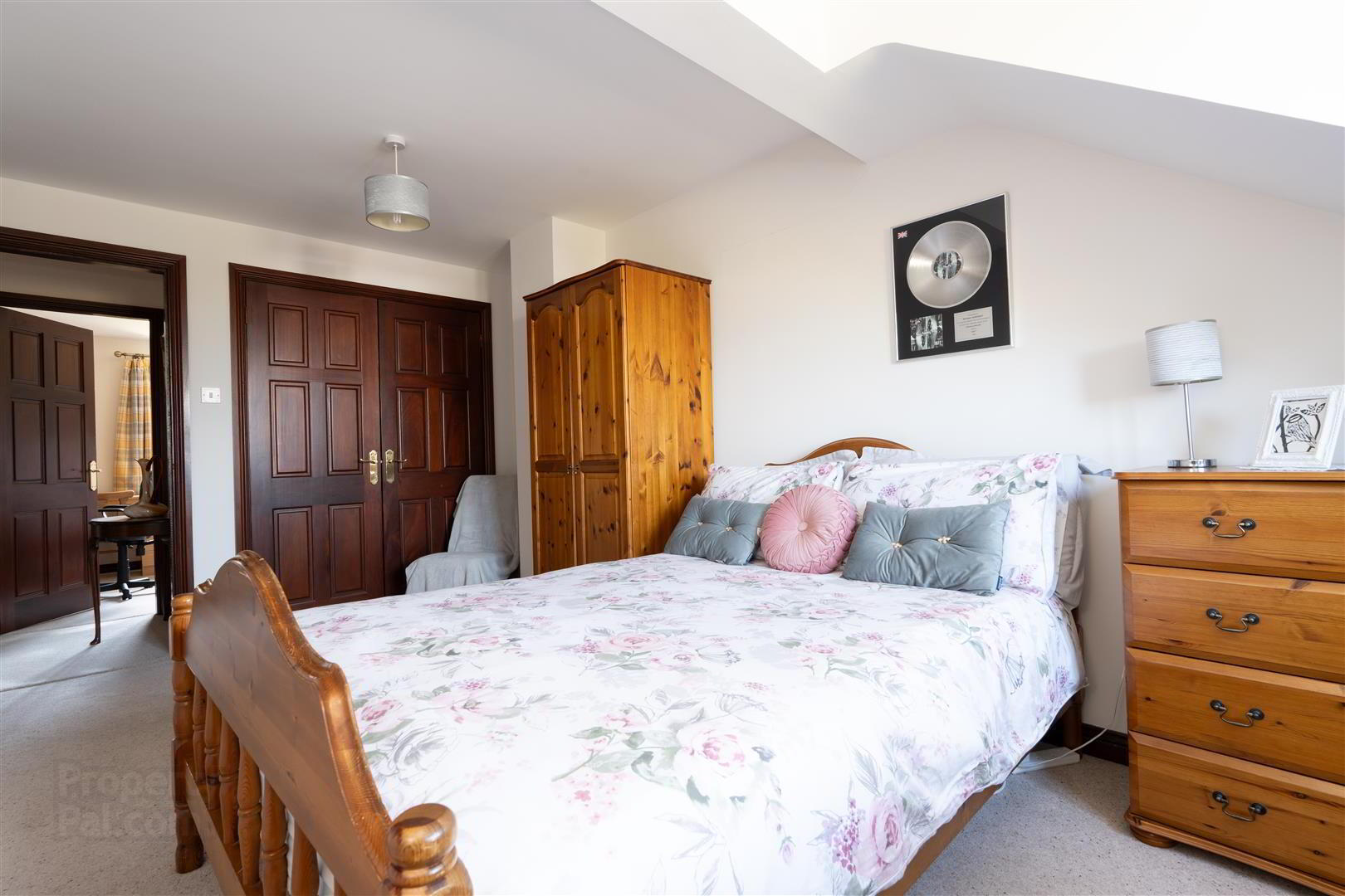 11 Strangford View 16 of 22