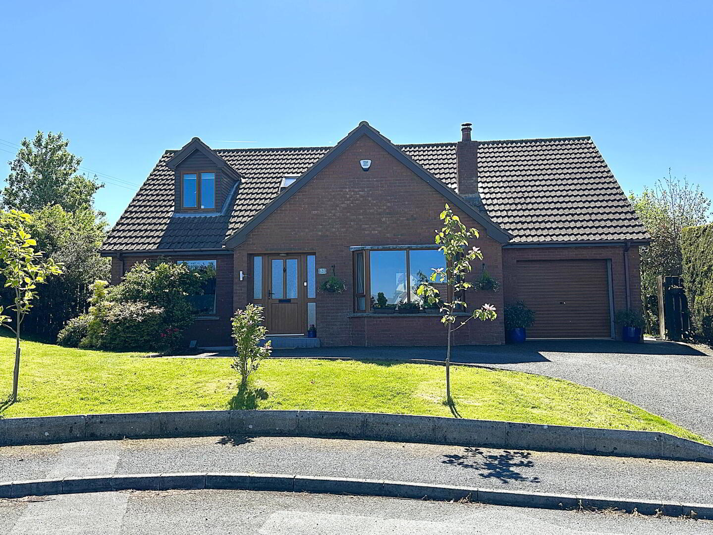 53 Thornhill 1 of 32
