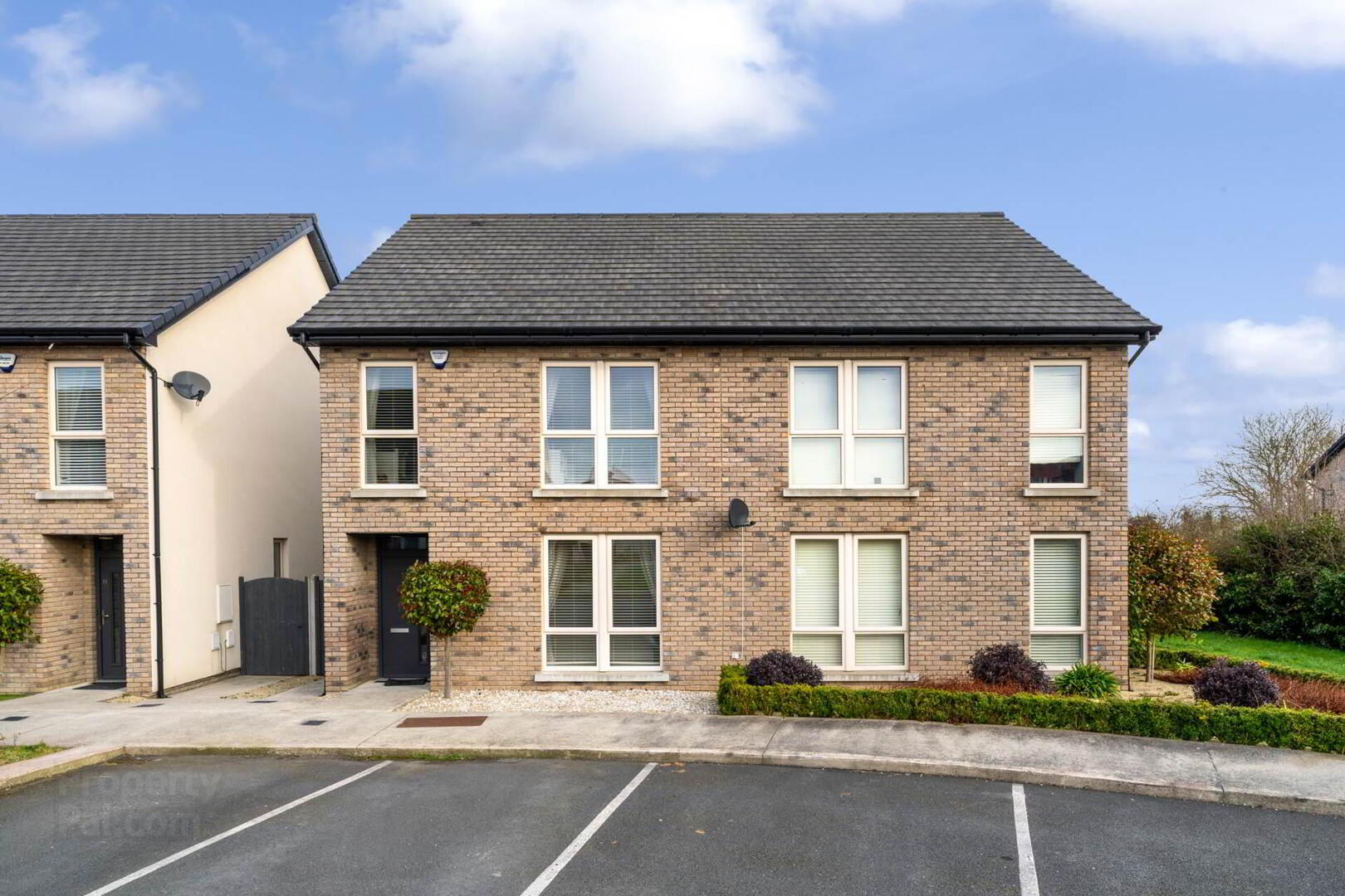 13 Castlechurch Avenue 1 of 30