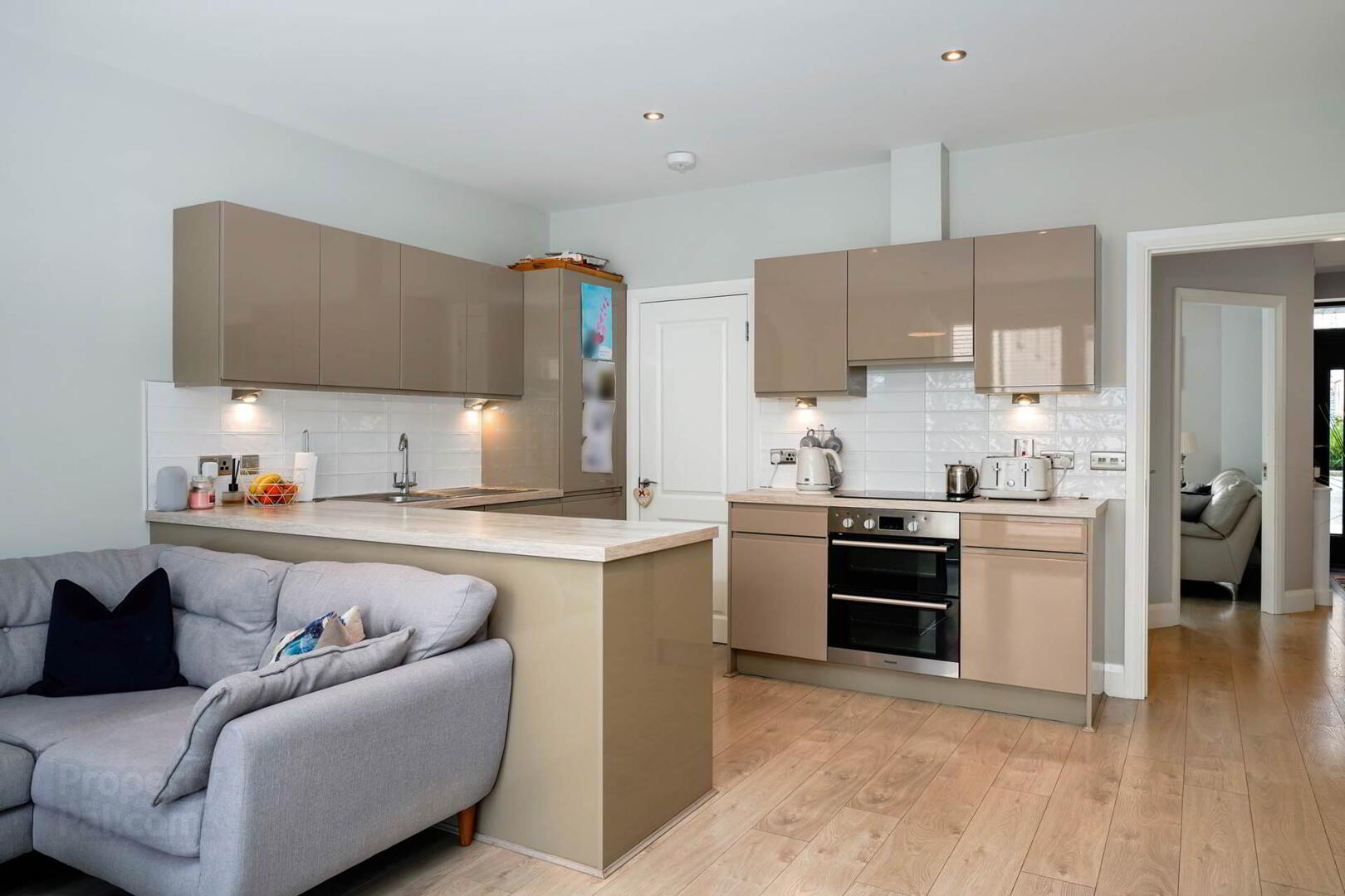 13 Castlechurch Avenue 10 of 30