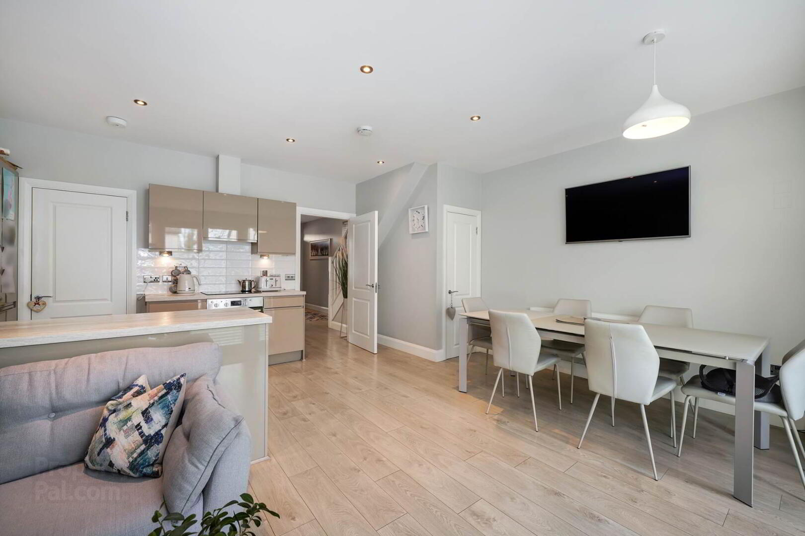 13 Castlechurch Avenue 13 of 30