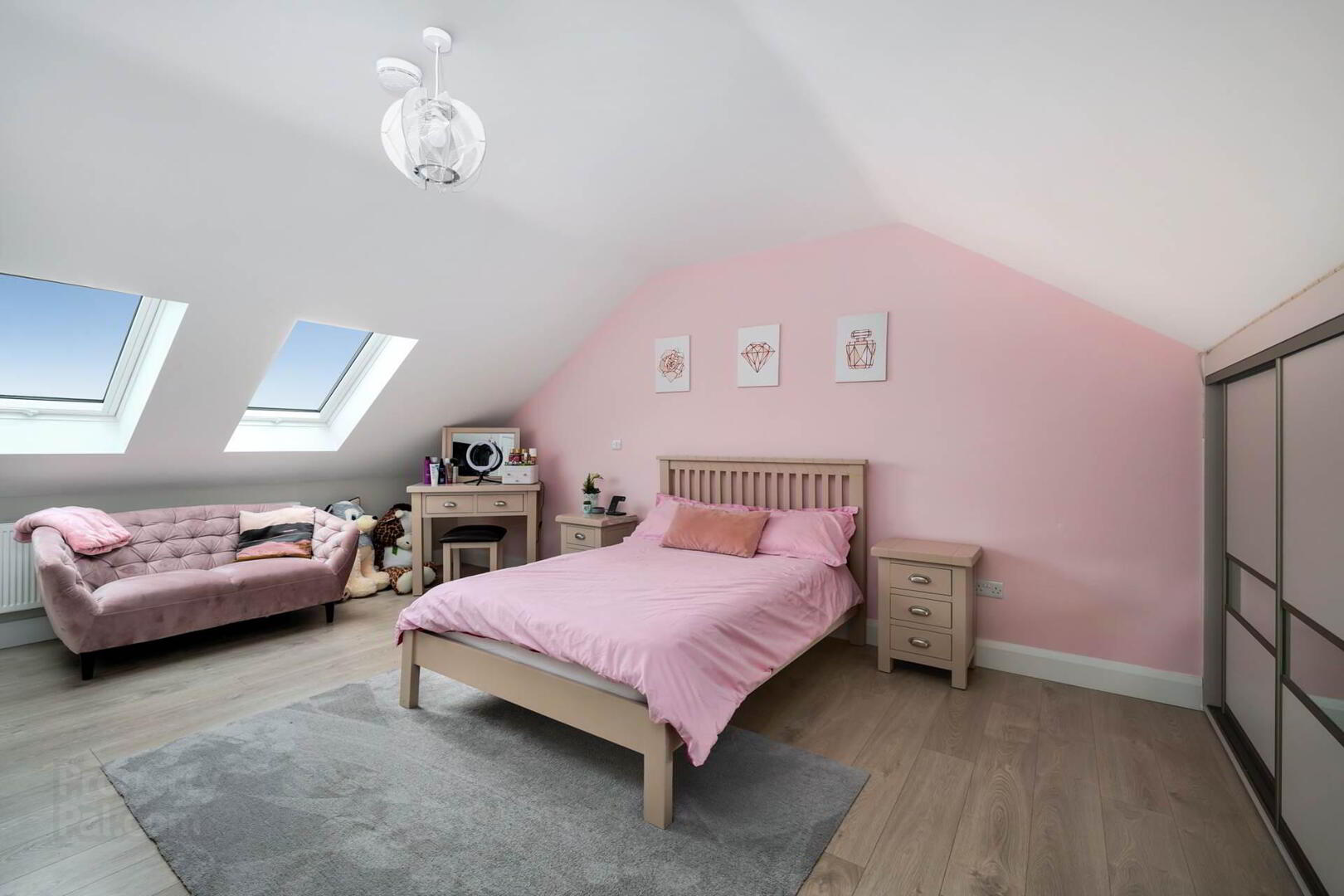 13 Castlechurch Avenue 20 of 30